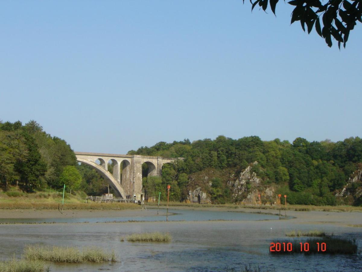 Le Logis De La Cour De Bretagne Au Port De Dinan Lanvallay Esterno foto