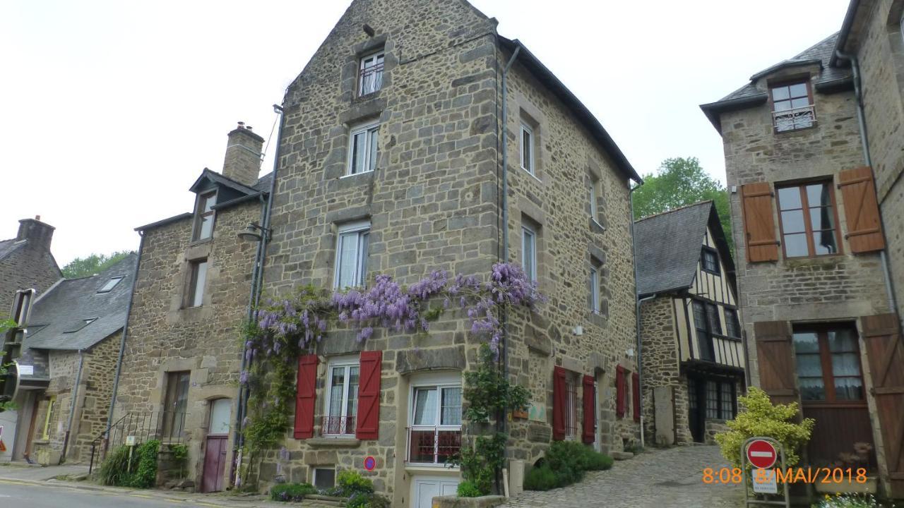 Le Logis De La Cour De Bretagne Au Port De Dinan Lanvallay Esterno foto